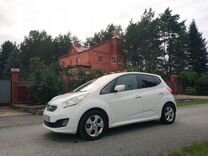 Kia Venga 1.6 AT, 2011, 140 000 км, с пробегом, цена 1 040 000 руб.