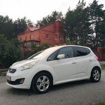 Kia Venga 1.6 AT, 2011, 140 000 км, с пробегом, цена 970 000 руб.