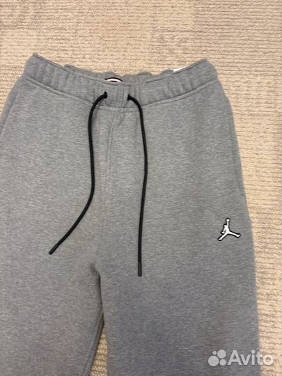 Спортивные штаны