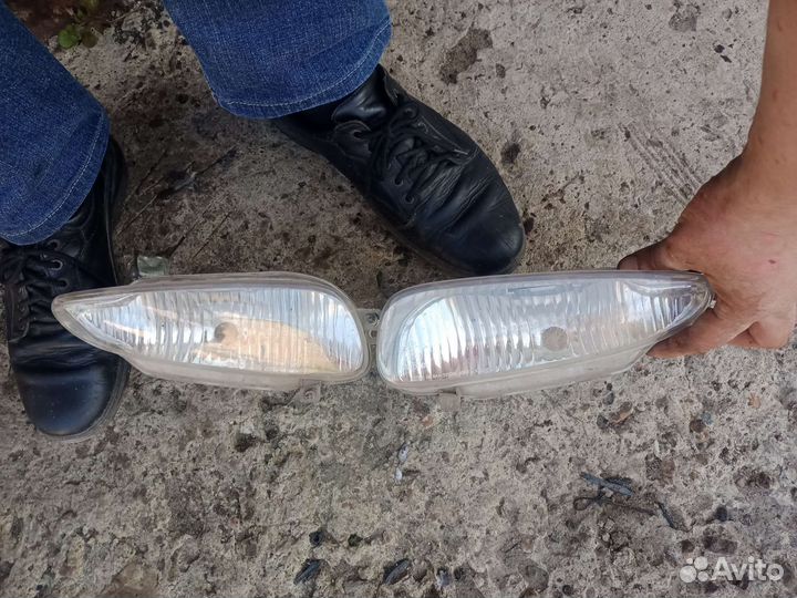 Противотуманки кия кларус 96-98 г.в