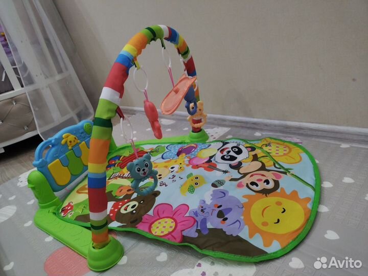 Развивающий коврик для малышей