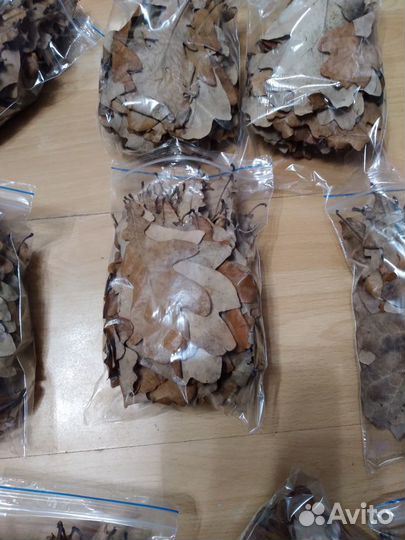 Кокосовые чипсы, дубовый опад