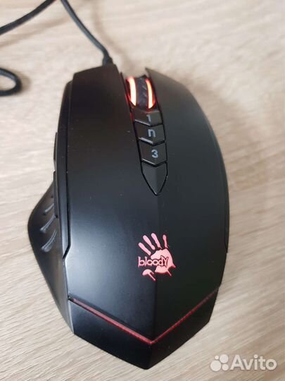 Игровая мышь bloody v8
