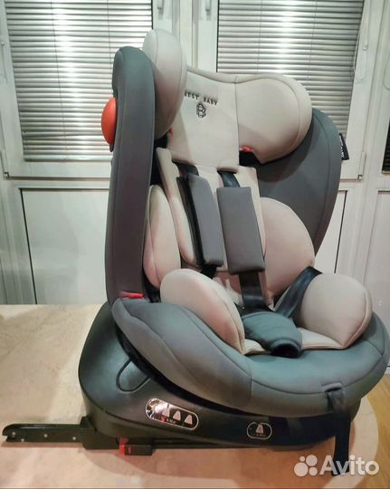 Автомобильное кресло