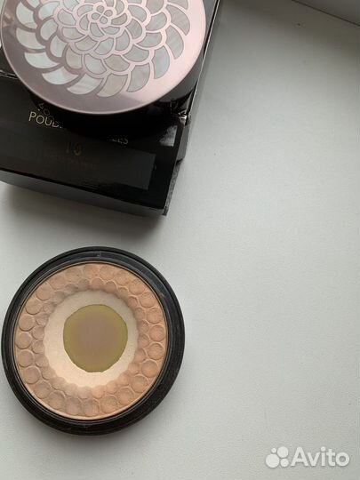 Hourglass палетка, Guerlain meteorites de Perles