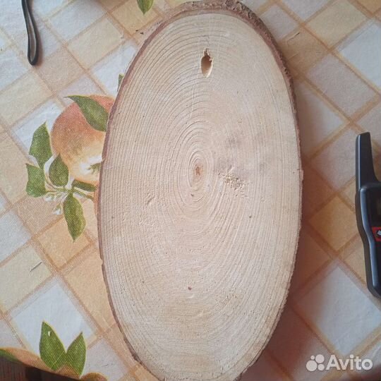 Картина на срезе дерева