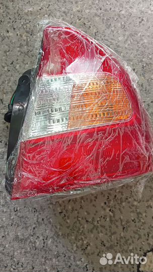 Фонарь задний левый правый hyundai accent