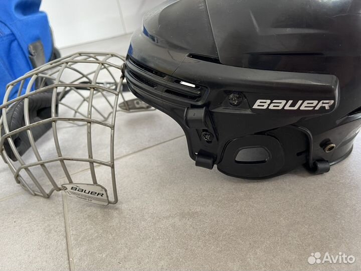 Хоккейный шлем