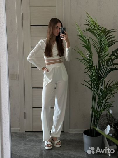 Белый женский костюм на лето xs-s