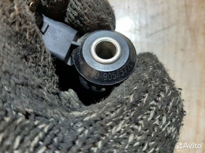 Датчик детонации Volkswagen Polo 4 поколение 1