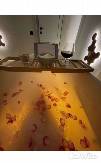 Столик для ванной