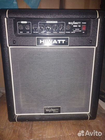 Комбоусилитель бас гитары Hiwatt Maxwatt B20 10