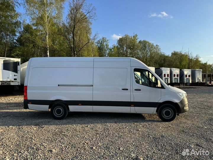 Mercedes-Benz Sprinter микроавтобус, 2023