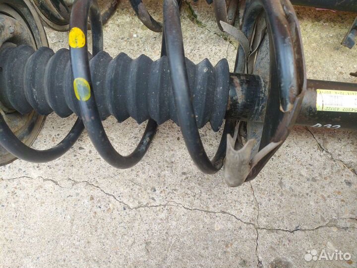 Амортизатор передний правый ниссан Maxima QX A32