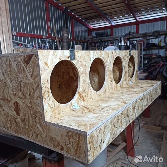 Гнездо для кур с яйцесборником