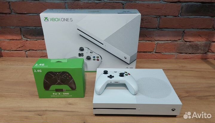 Xbox ONE S 1тб + 550 Игр + 2 геймпад