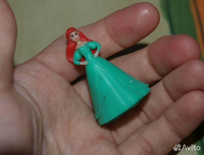 Игрушка Принцесса Ариэль из яйца Fruitles