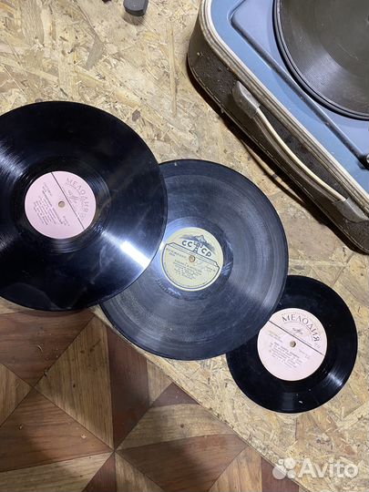 Проигрыватель пластинок Молодежный СССР