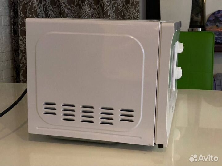 Свч микроволновая печь Midea MM720CPI