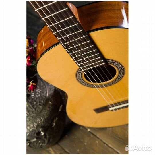 Классическая гитара Flight C-120 1/2 NA