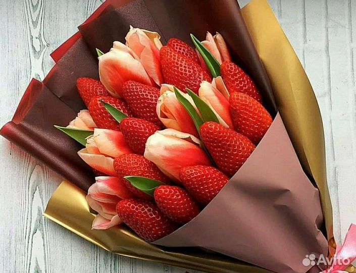 Клубника в шоколаде букеты