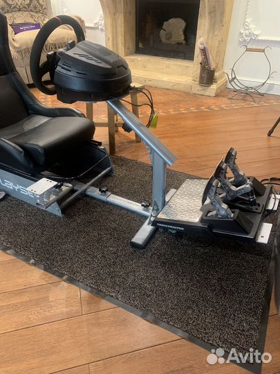 Кокпит для симрейсинга