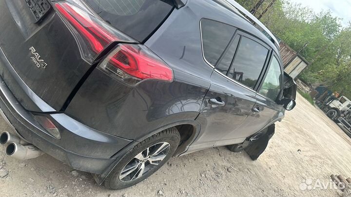 В разборе Toyota Rav4 2015 DT 4WD 2.2 л