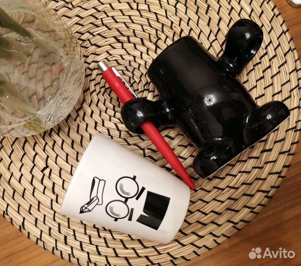 Две подставки для канцелярии (продаются вместе)