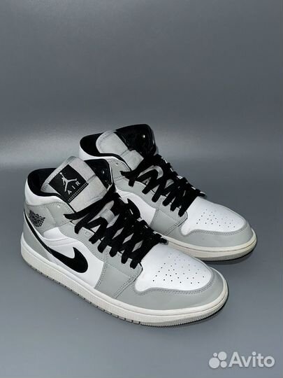 Кроссовки Nike Air Jordan 1 Mid Light Smoke Grey