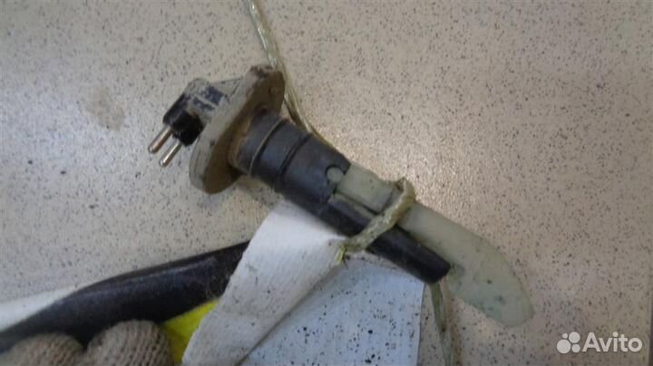 Датчик уровня в бачок омывателя BMW 5-Series E34