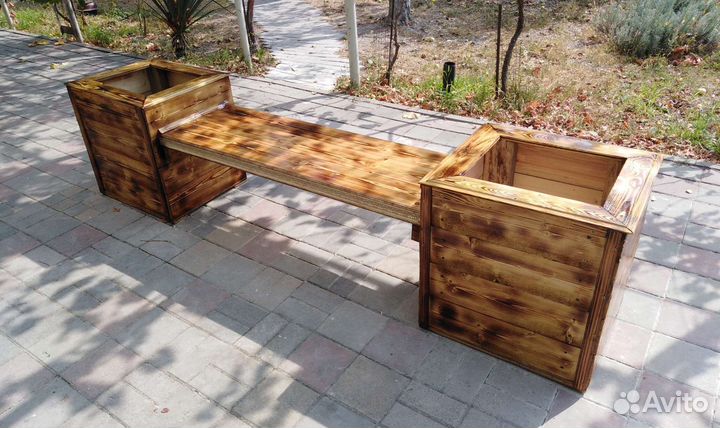 Скамейка-кашпо из дерева