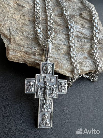 Крест и цепь