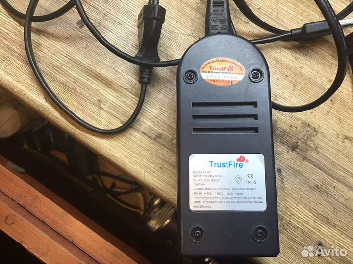 Зарядное устройство для литиевых аккумуляторов