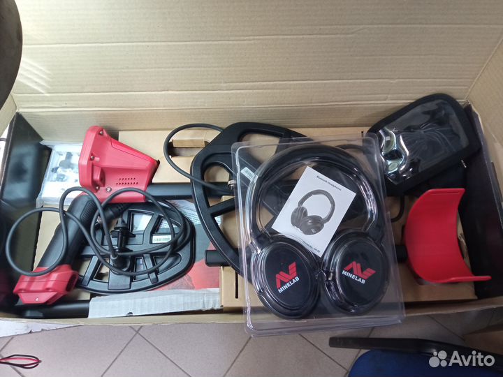 Металлоискатель Minelab vanquish 540 Pro-Pack б/у