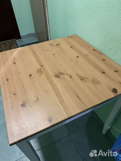 Кухонный стол