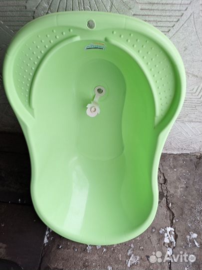 Ванночка для купания новорожденного