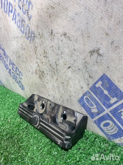 Ответная часть замка багажника задняя Bmw X5