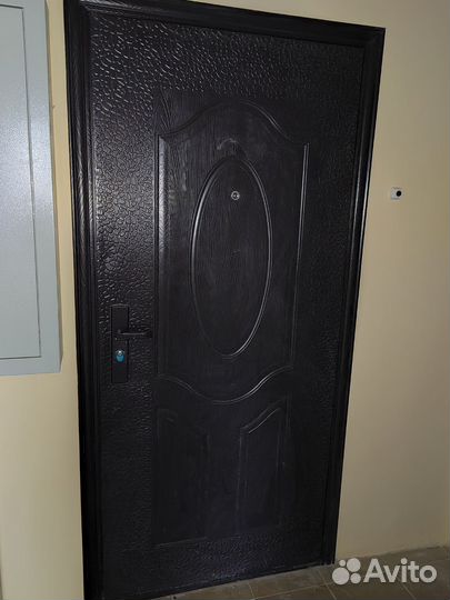 Дверь входная металлическая