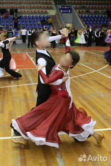 Платье для спортивно-бальных танцев: стандарт Ю1