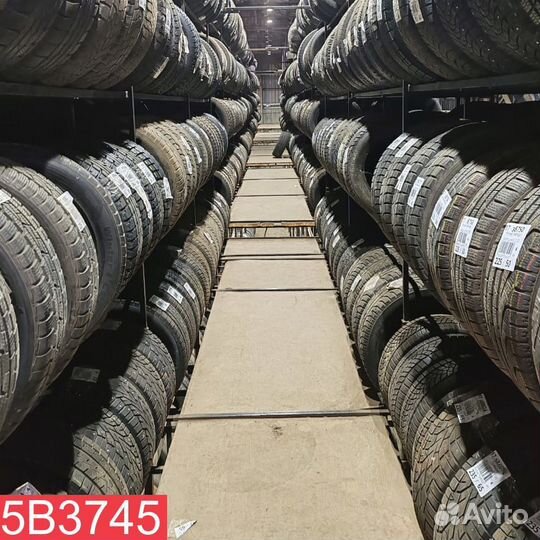 Michelin Agilis 215/60 R17C 104L