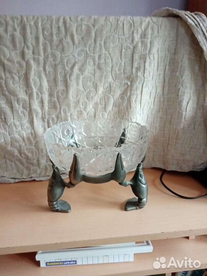 Ваза хрустальная на подставке