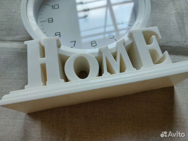 Настольные часы новые