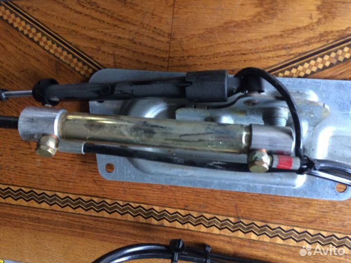 Mercedes GL x164 ML 164 Механизм подъема двери баг