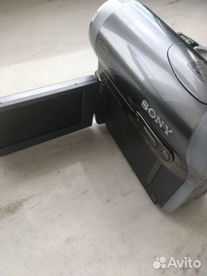 Видеокамера Sony DCR-HC90E с объективом Carl Zeiss