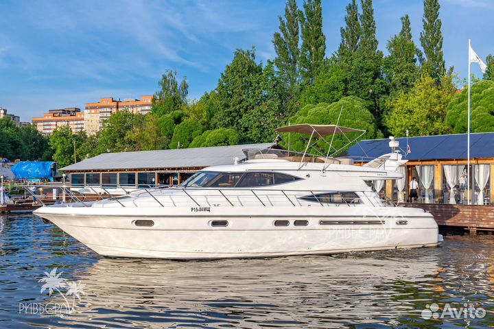 Ежедневные прогулки на вместительной яхте, 12 чел