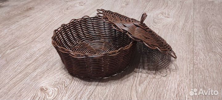 Корзинка, кашпо из ротанга