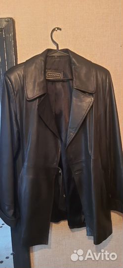 Женская кожаная куртка черная