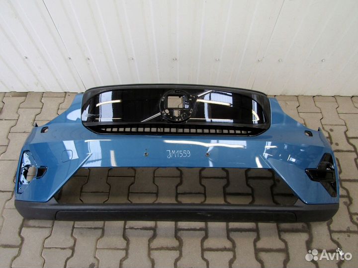 Бампер передний Volvo XC40