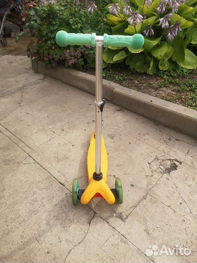 Самокат детский трехколесный