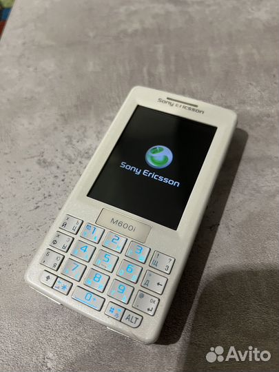 Sony Ericsson M600i
